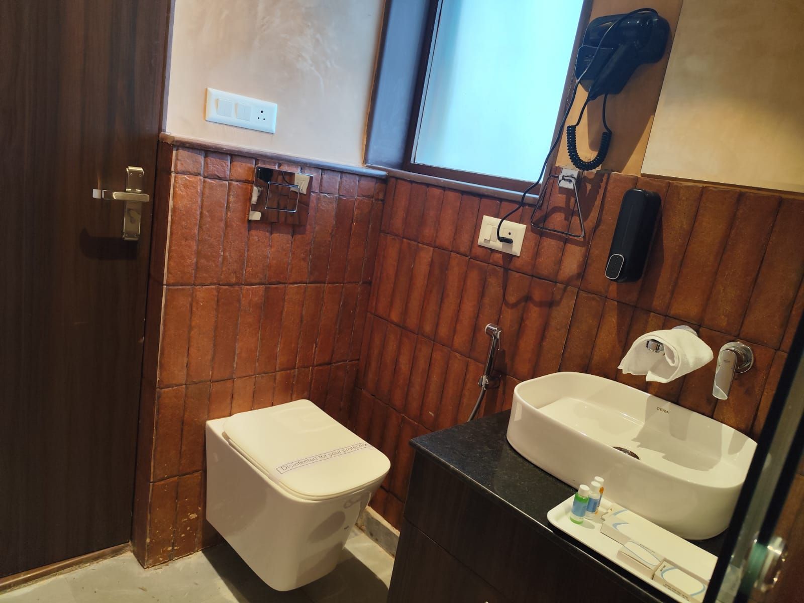 Umber Tree -A Nature Side Heaven Resort Premium cottage with Balcony 11