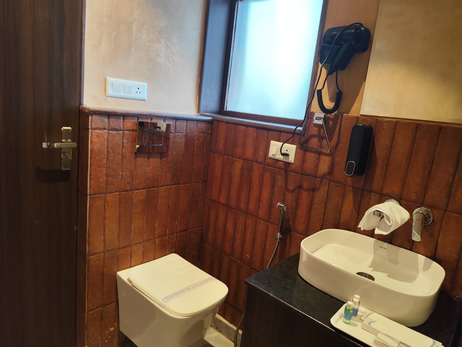 Umber Tree -A Nature Side Heaven Resort Premium cottage with Balcony 10