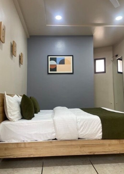 HOTEL VYANKATESH DELUXE ROOM 2