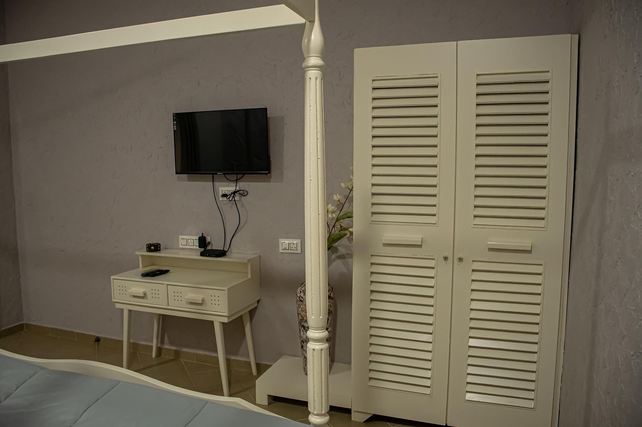 The Village Resort Pool View Cottages 10