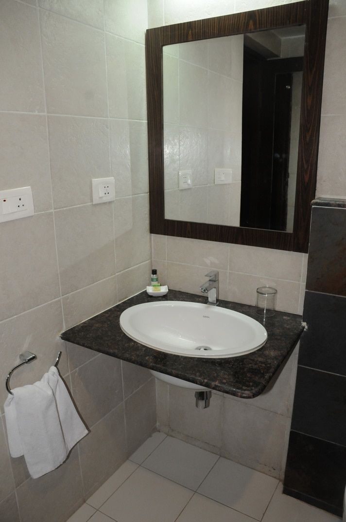 Blackbuck Safari Lodge Velavadar Deluxe AC Cottage 8