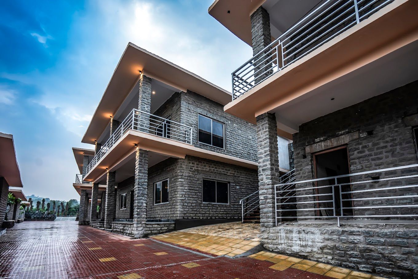 Jal Dhara Resort 
