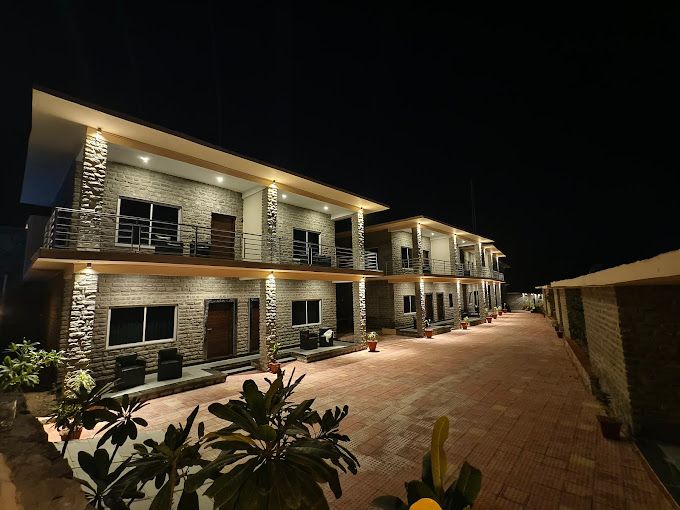 Jal Dhara Resort 