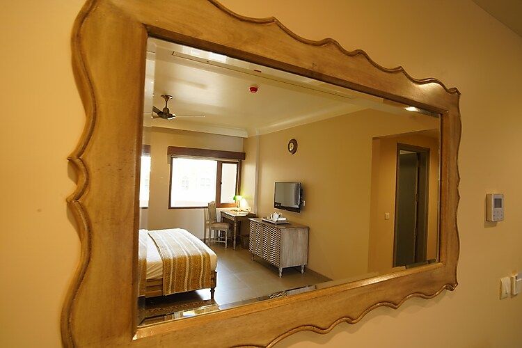 Rupal Residency Executive Room With Bathtub 6