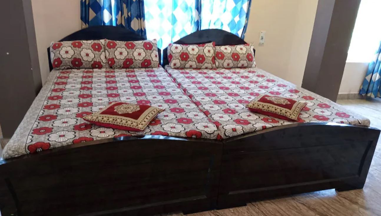 Terrace Pool With Room