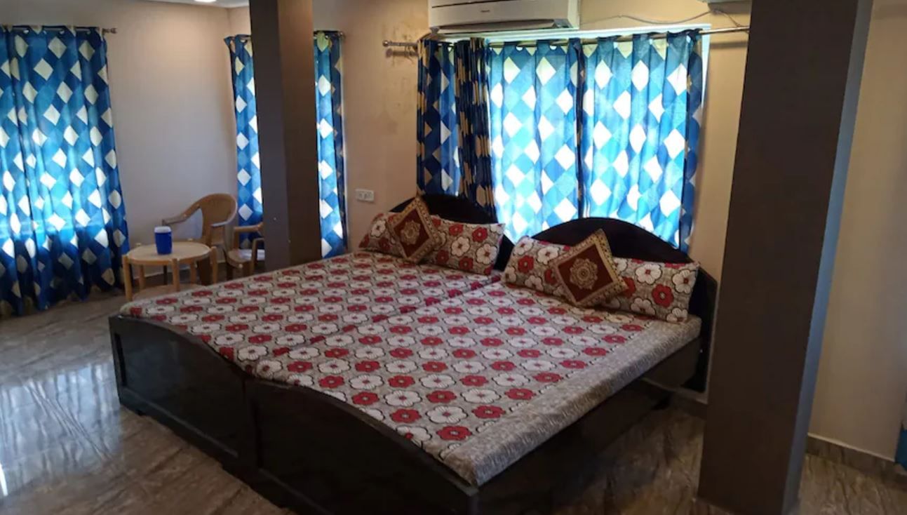 Terrace Pool With Room