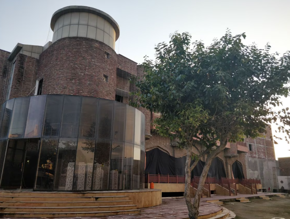 Hotel Nimantran Palace