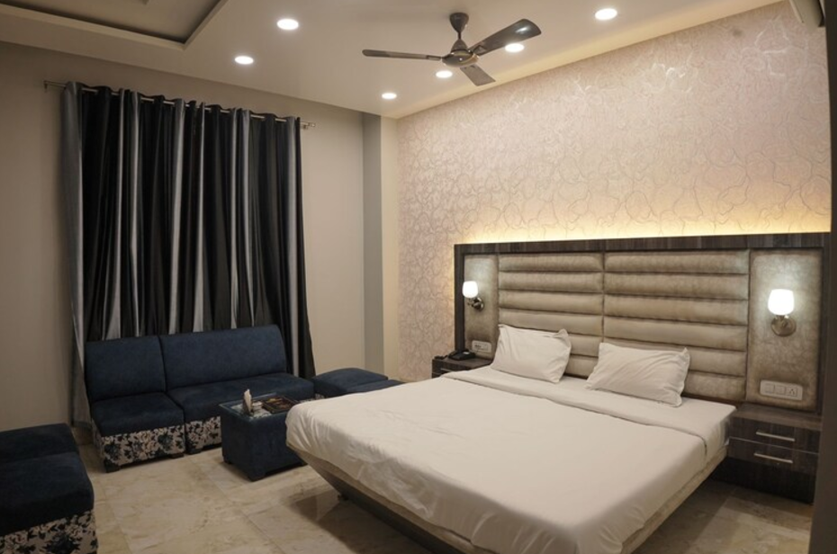 Super Deluxe Room With High Speed Wi-Fi