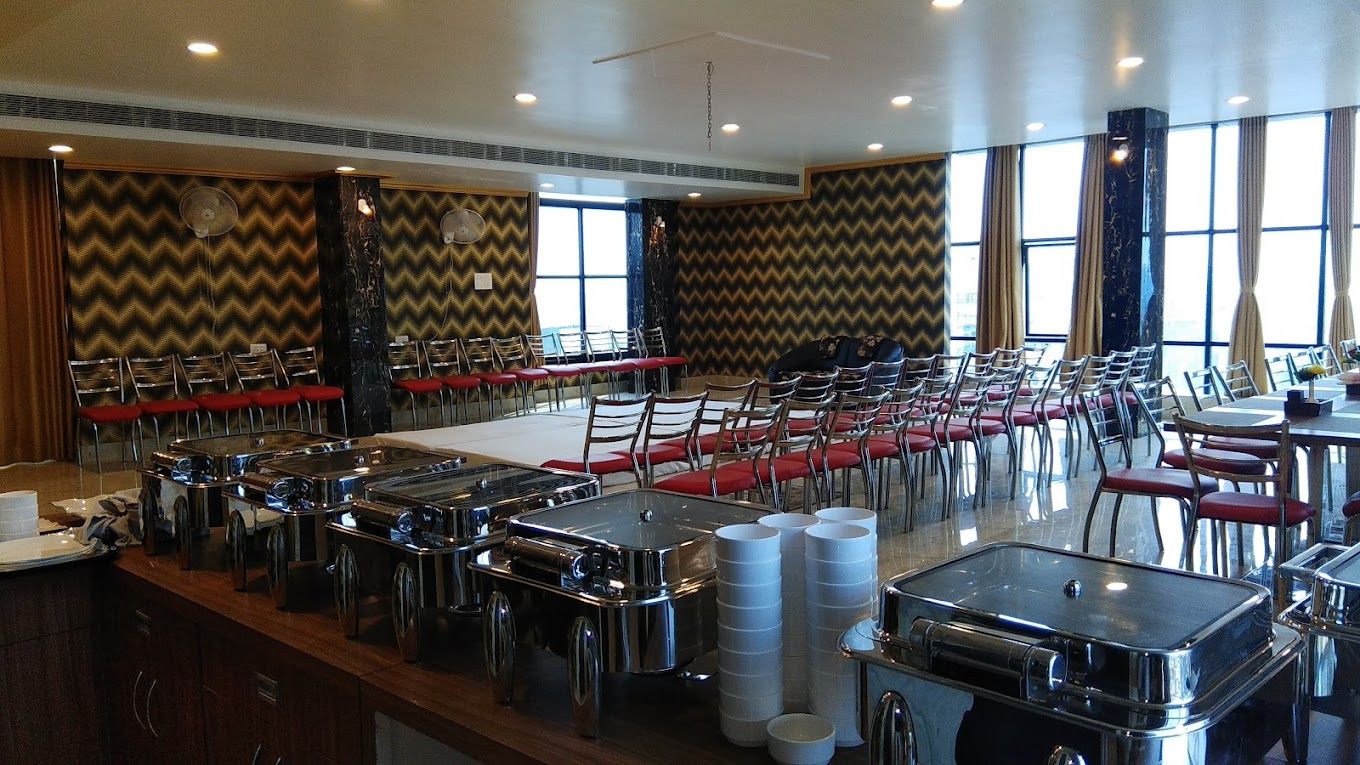 Food & Dining