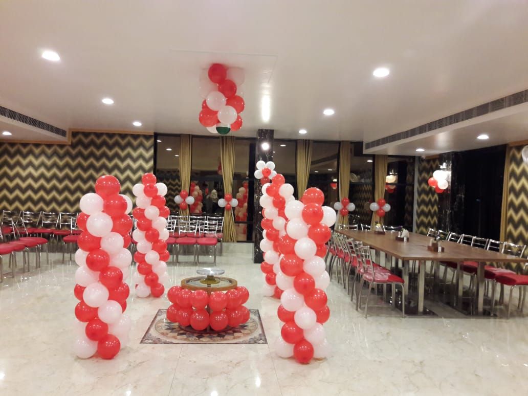 Food & Dining