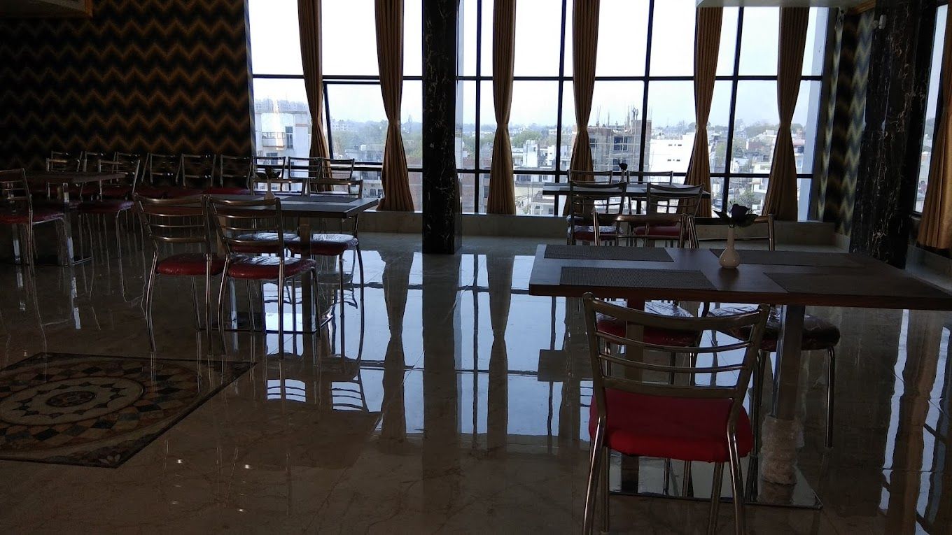 Food & Dining