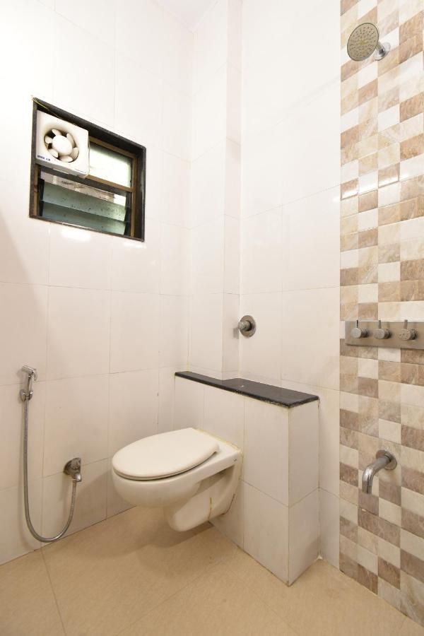 Hotel Sai Sparsh Deluxe Double  3