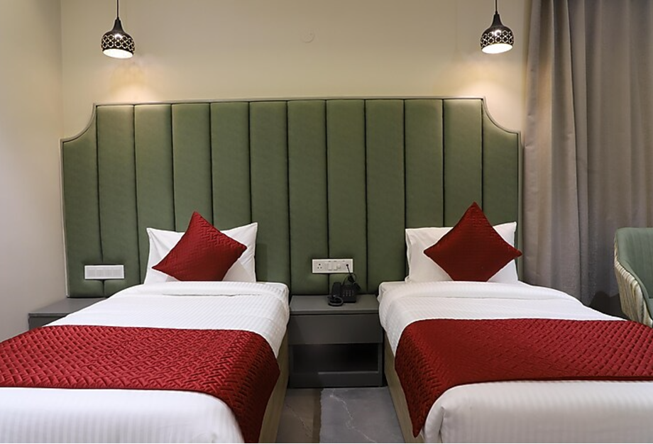 Hotel Sai Gold Room with Wifi 2