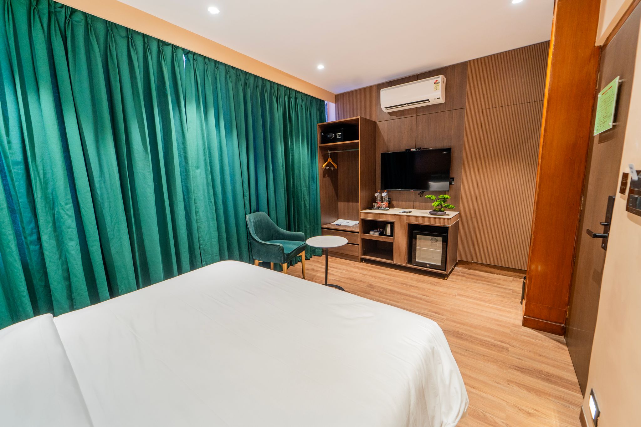 Orient Beacon Resort,Panchgani Superior Room 6