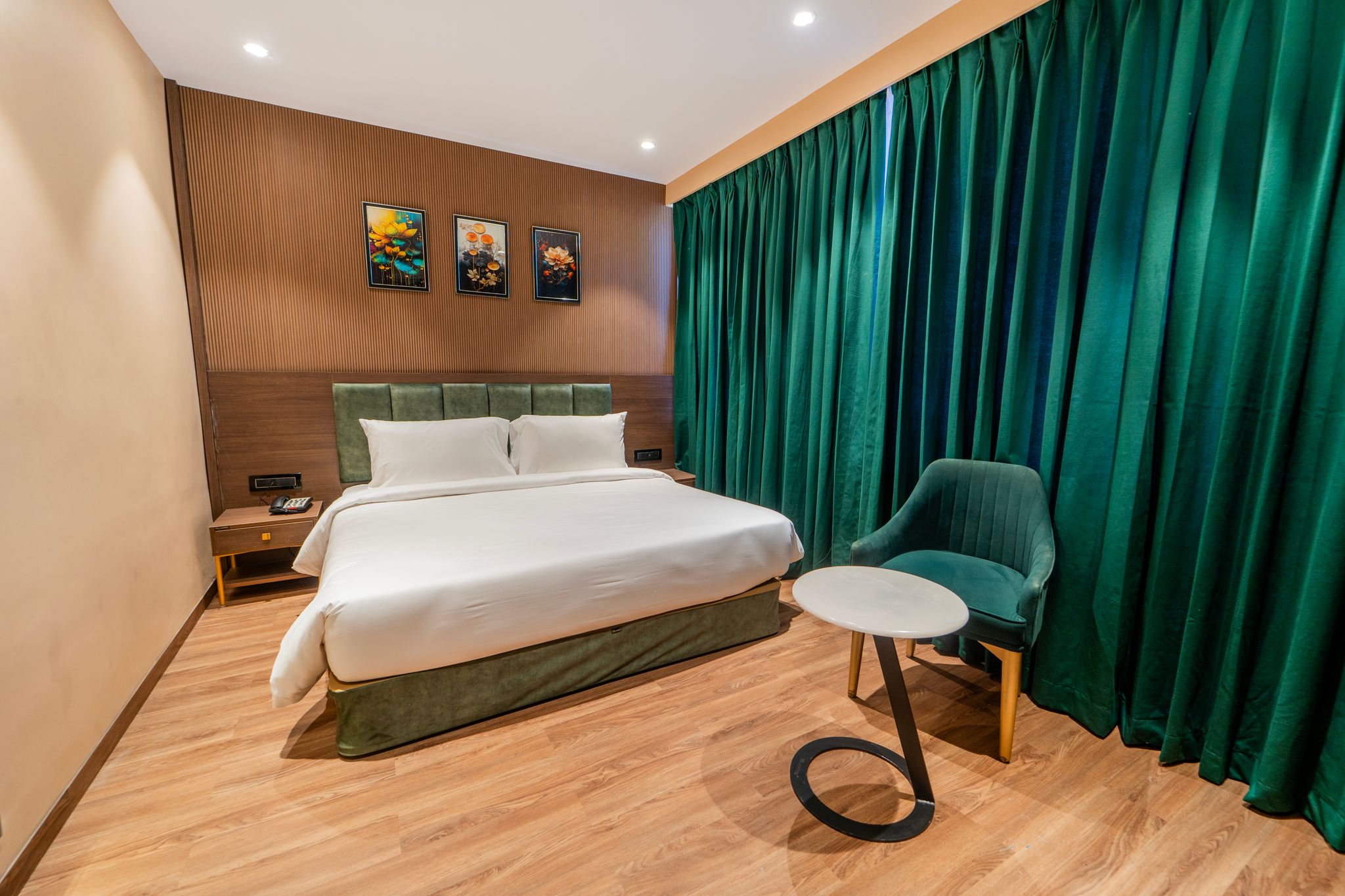 Orient Beacon Resort,Panchgani Superior Room 4