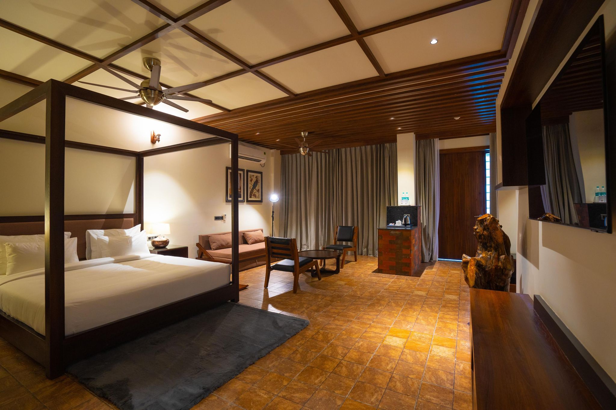 Pleasant Tree Hotels - Luxury Stay Amidst Nature, Dehradun Deluxe Room 4