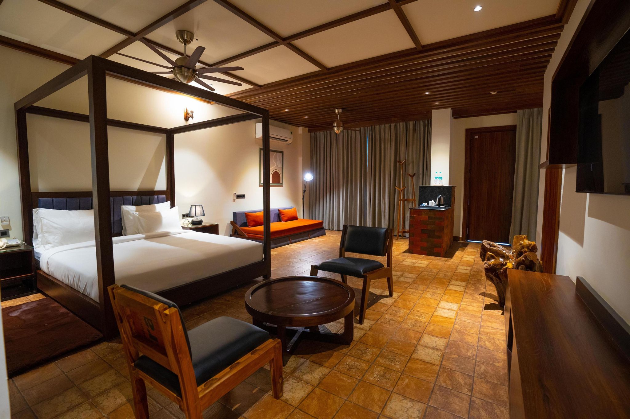 Pleasant Tree Hotels - Luxury Stay Amidst Nature, Dehradun Deluxe Room 6