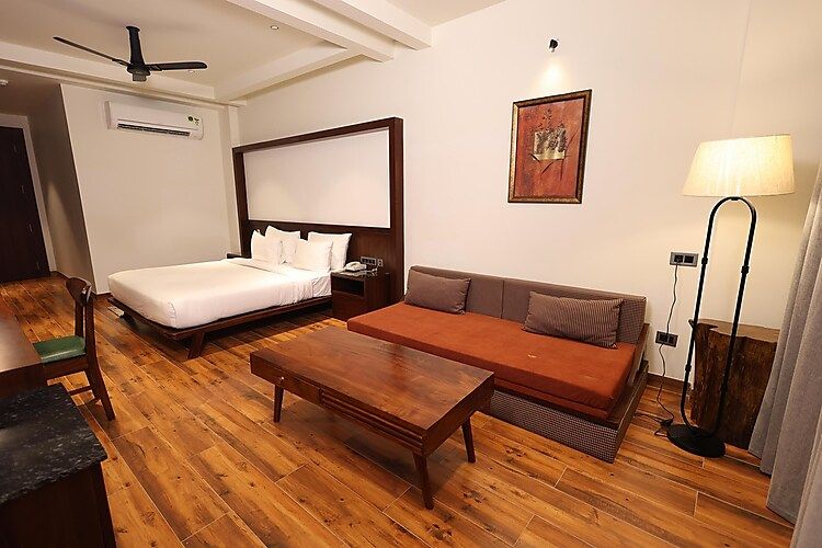 Pleasant Tree Hotels - Luxury Stay Amidst Nature, Dehradun Deluxe Room 2