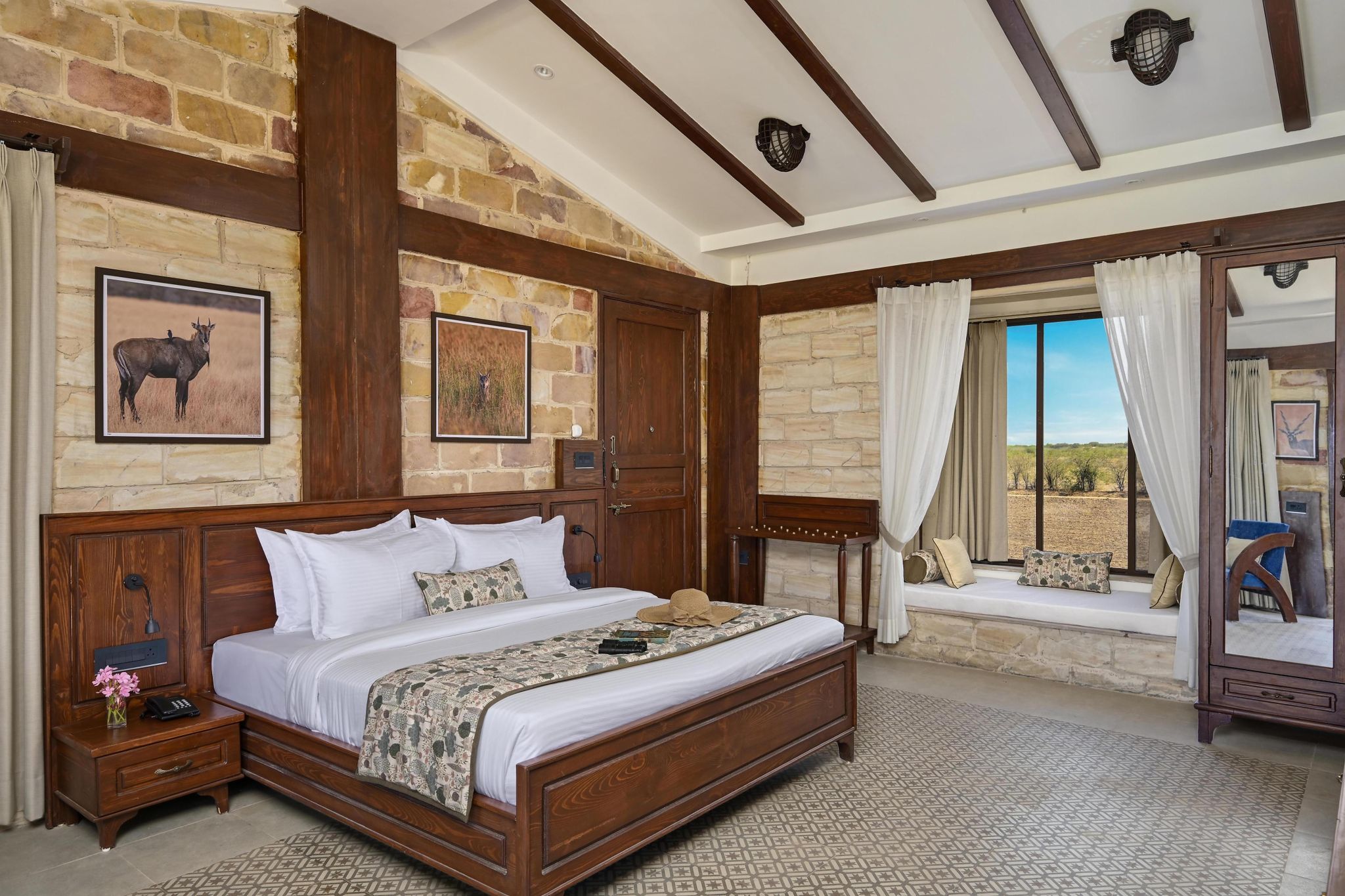 Jungle Suite Cottage With Balcony