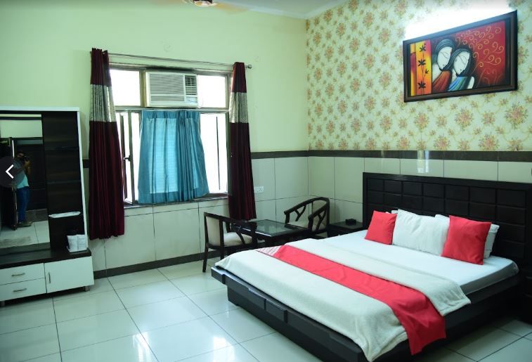 primerose Deluxe Room