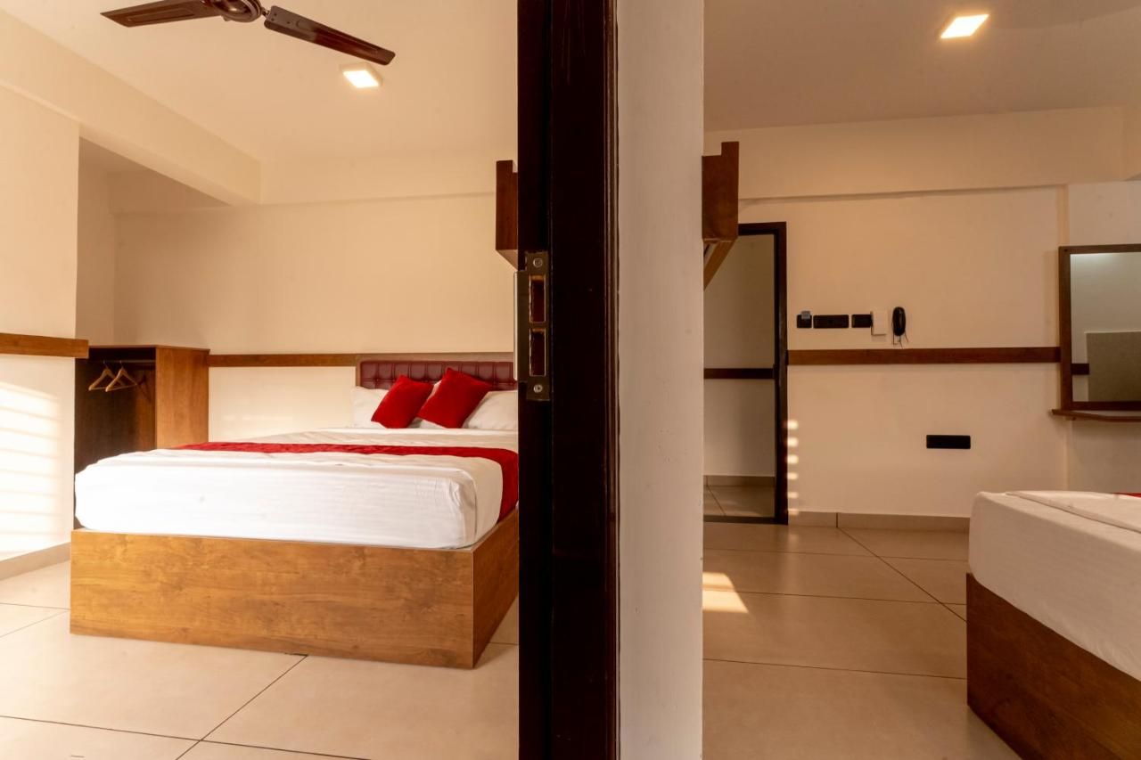 Sapphire Business Suite Queen Studio Suite 3