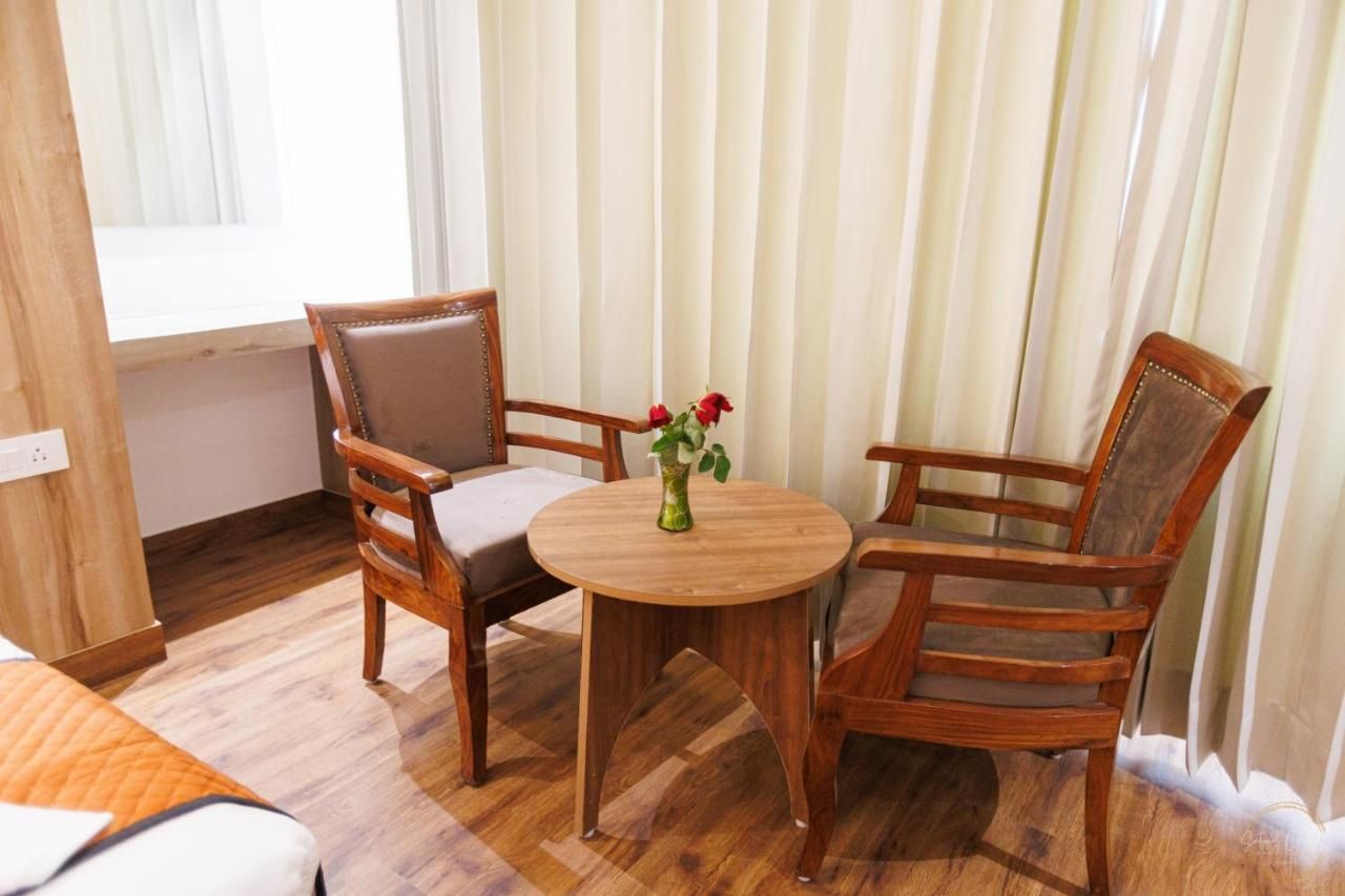 Mannat residency by iO Hotels Deluxe Room 4