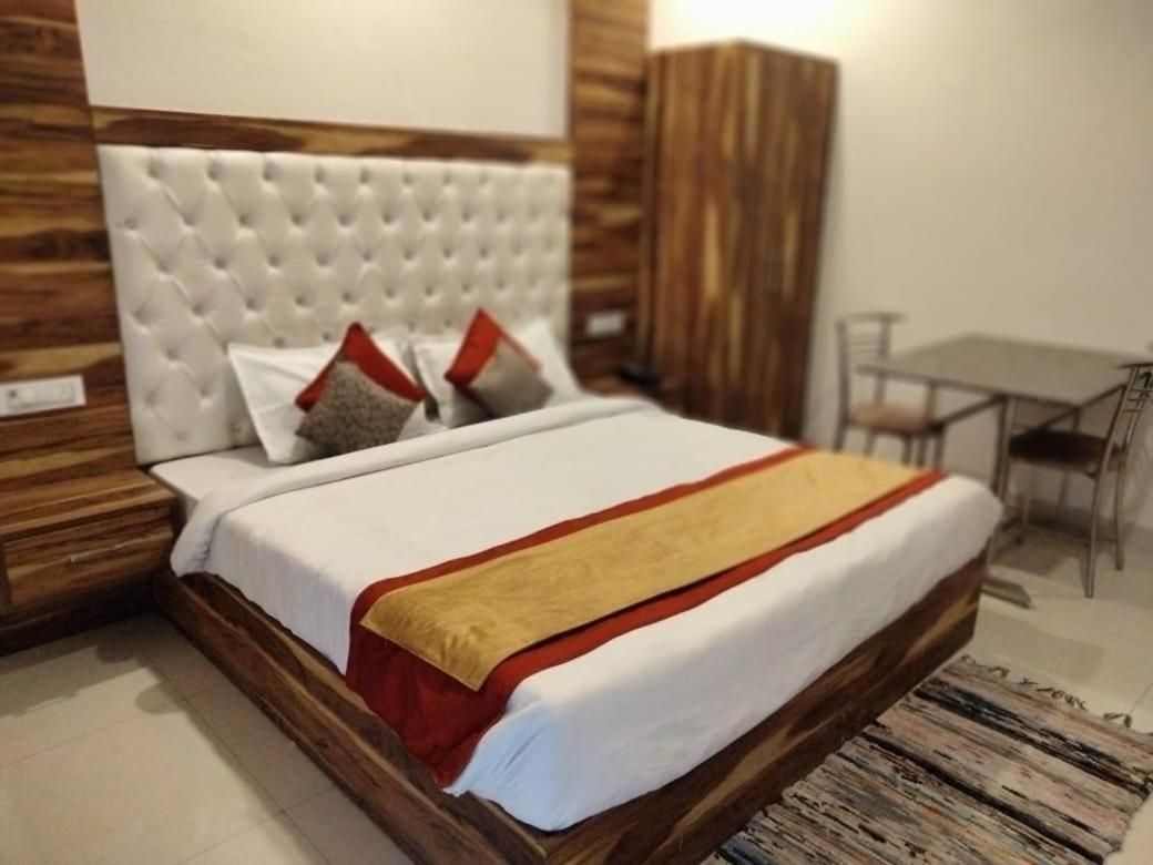 Hotel D Plaza,Zirakpur Standard Room 4