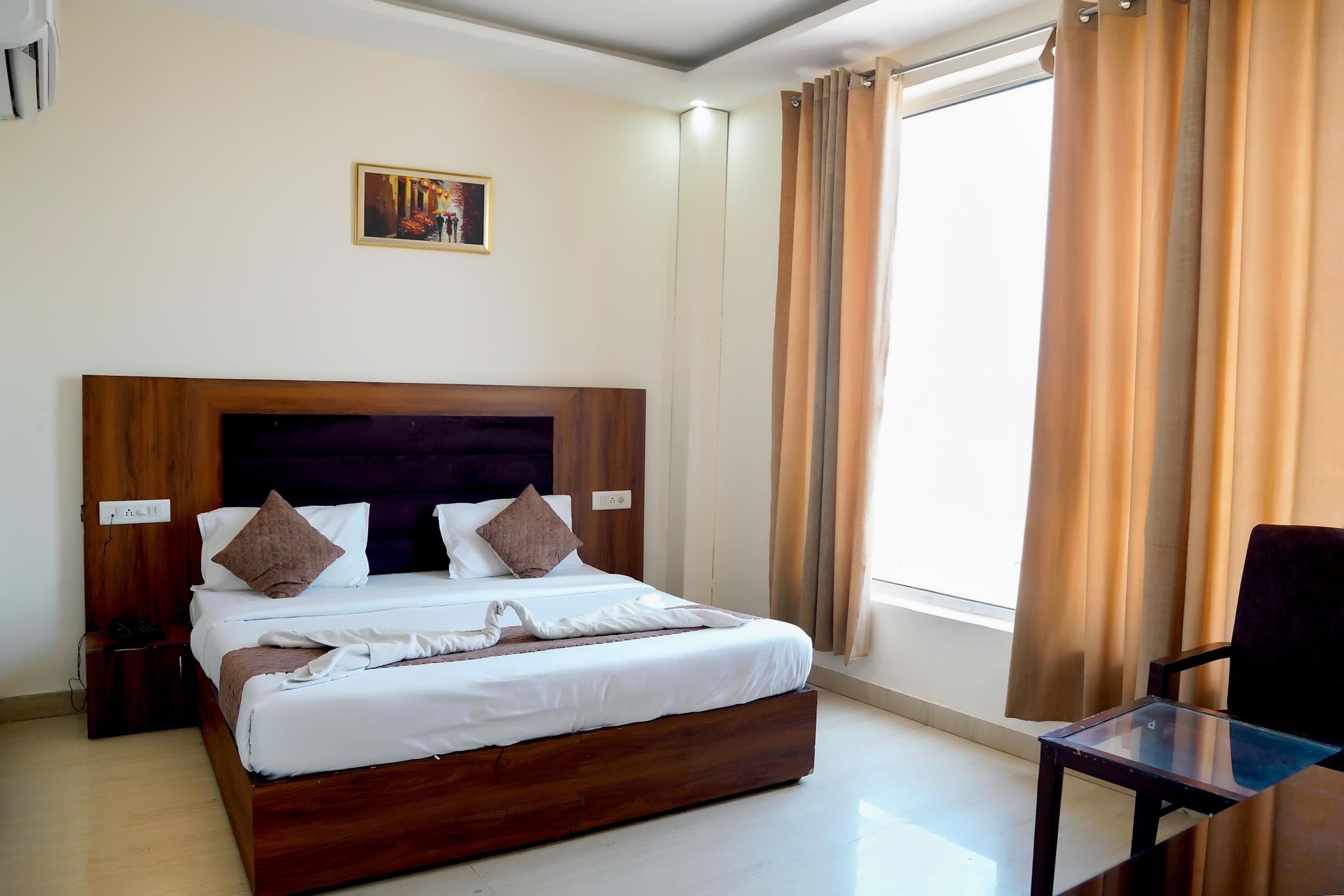 Hotel Thames Deluxe Room 5