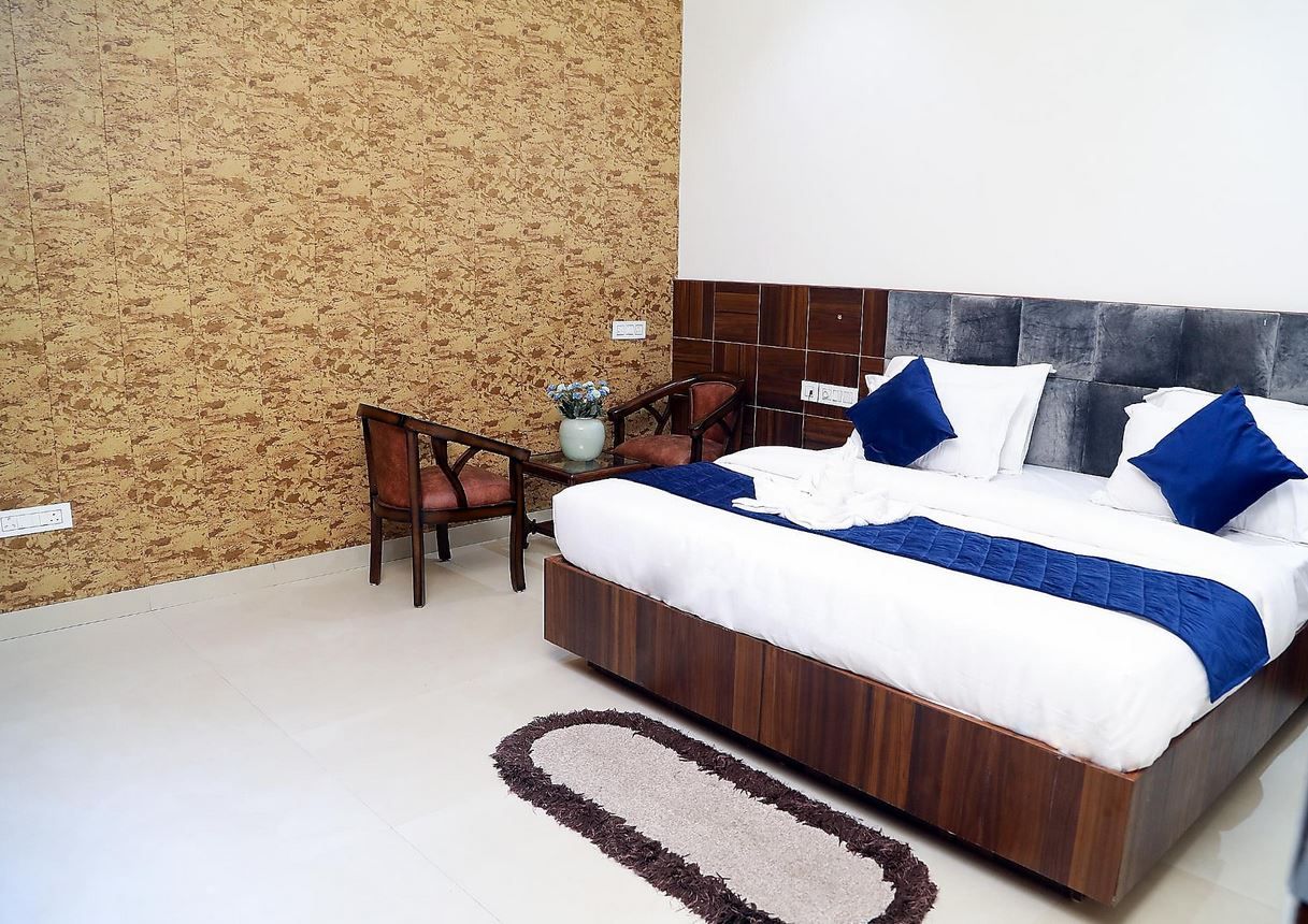 Hotel Aditya King Regency Classic Room 4
