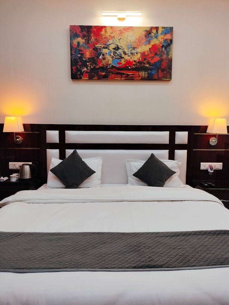  THE RAI'S PALACE - MARRIAGE HALL, HOTEL & RESTAURANT Deluxe King Room 2