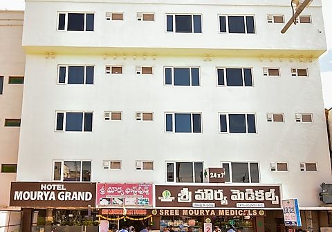 Hotel Mourya Grand