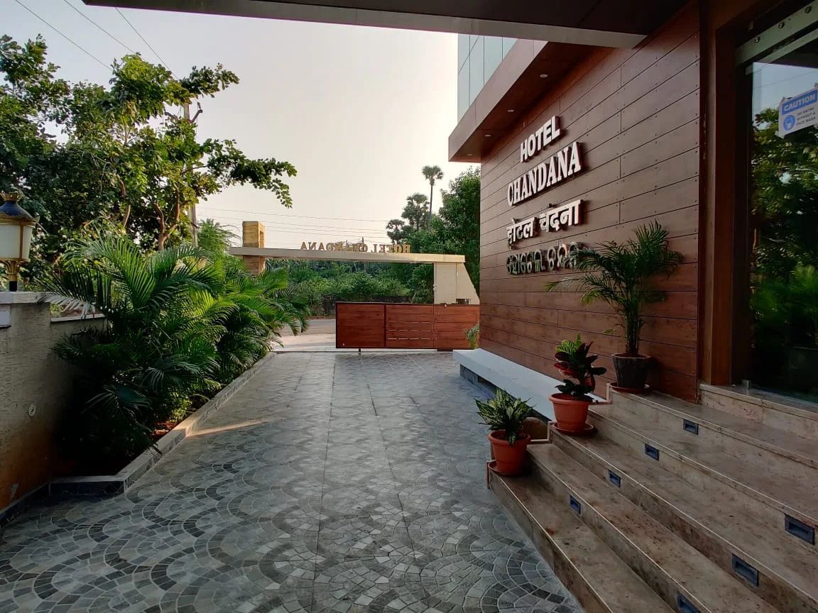 HOTEL CHANDANA SQUARE