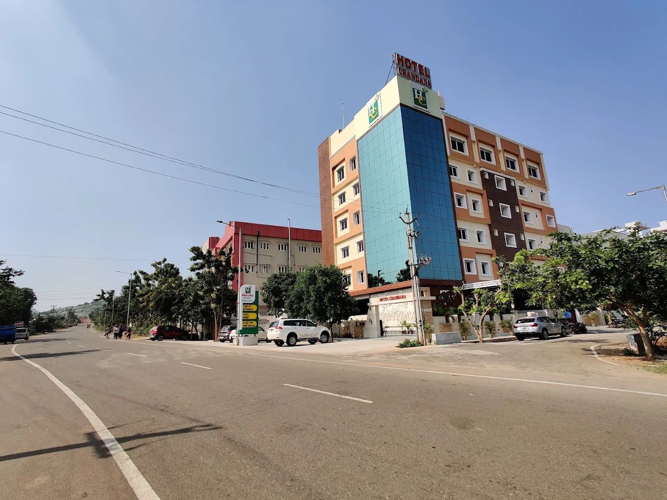 HOTEL CHANDANA SQUARE