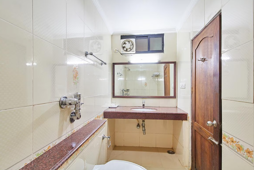 Hotel Sabari Park Deluxe AC Room 3