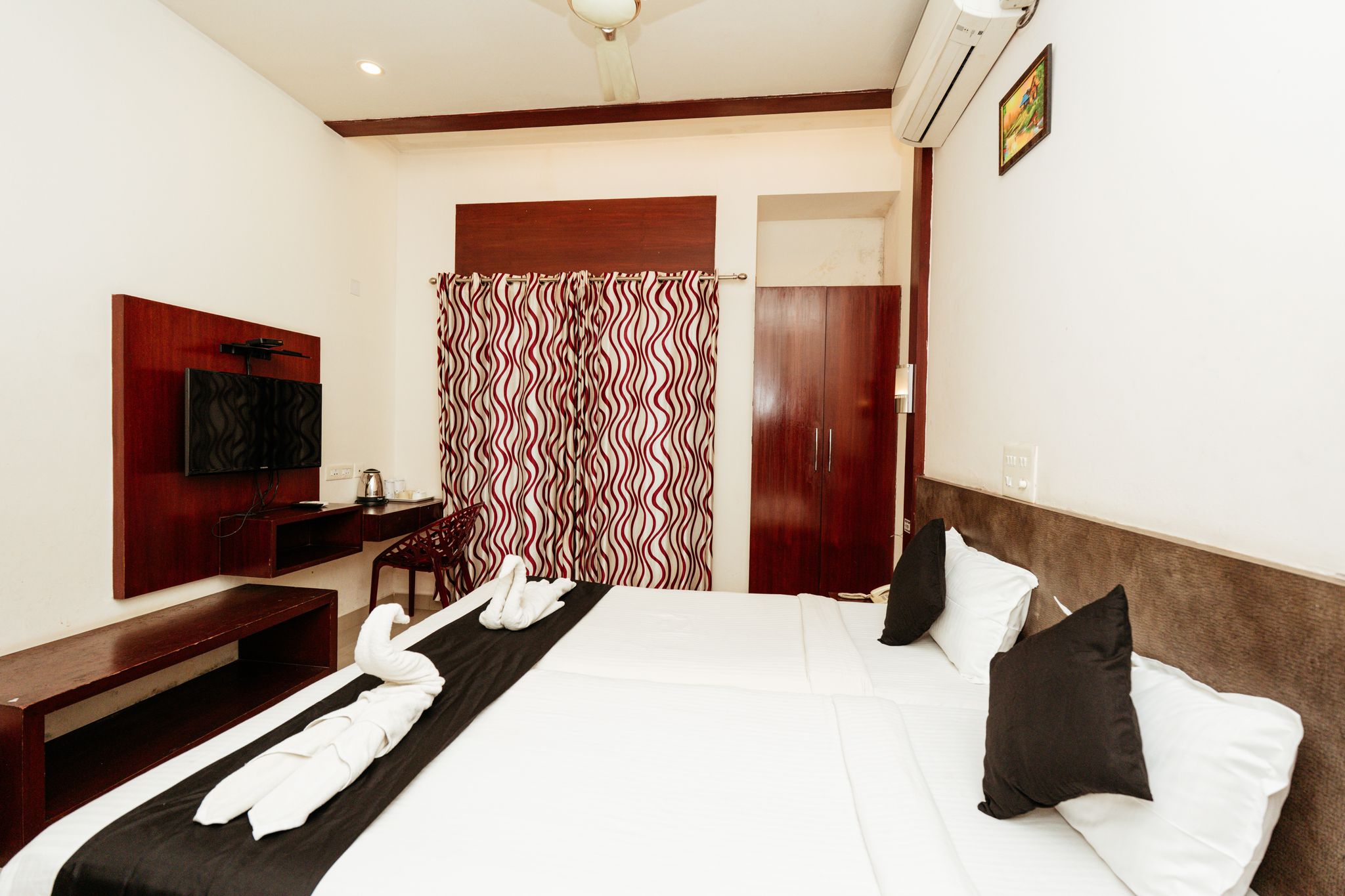 FALNIR PALACE Deluxe Room 8