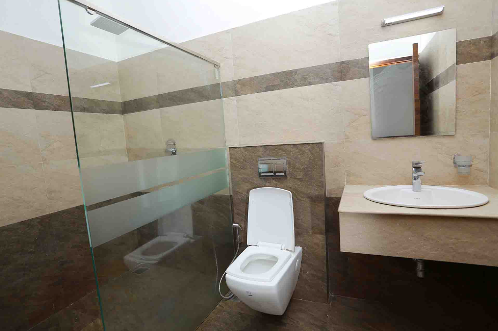 Holiday Vagamon Executive Room With Balcony Non Ac 6