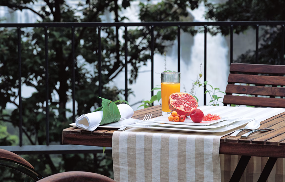 Food & Dining