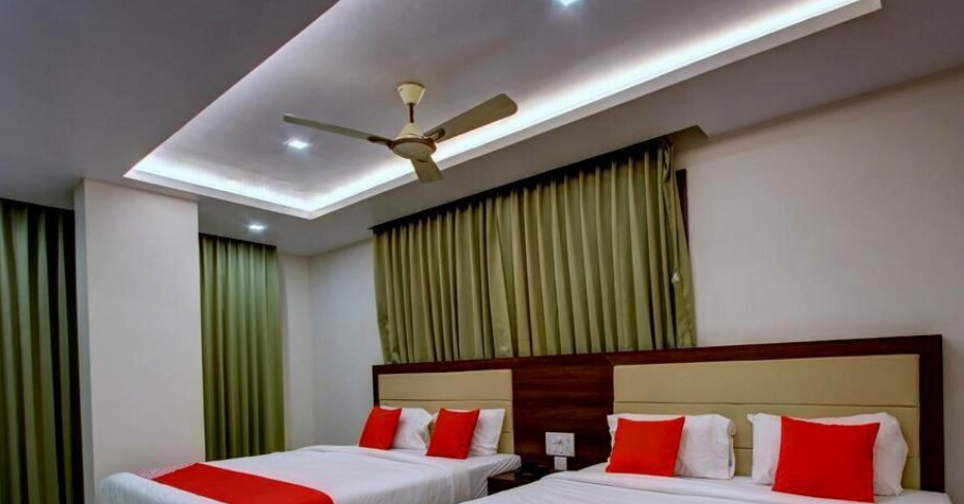 Hotel Ambika International JUNIOR AC SUITE 2