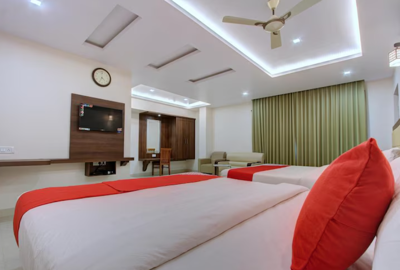 Hotel Ambika International JUNIOR AC SUITE