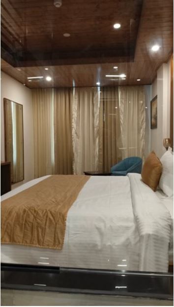 The Whitestone Inn and Suites (A Centrally Heated Mountain and Valley View) Super Deluxe Room with Balcony 3