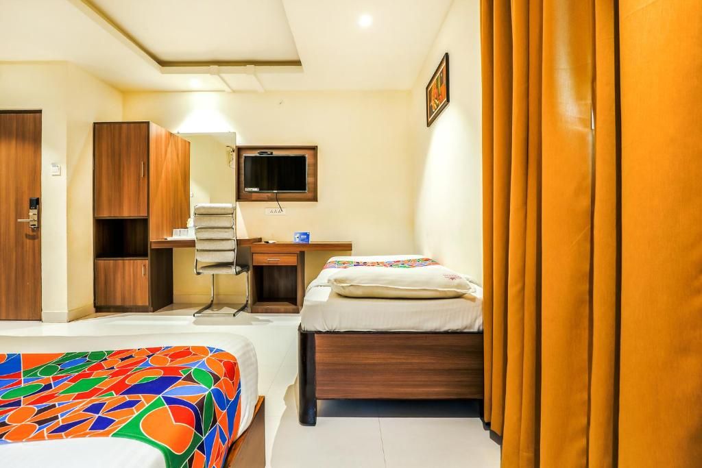 RR GRAND A/C LODGE STANDARD ROOM 4