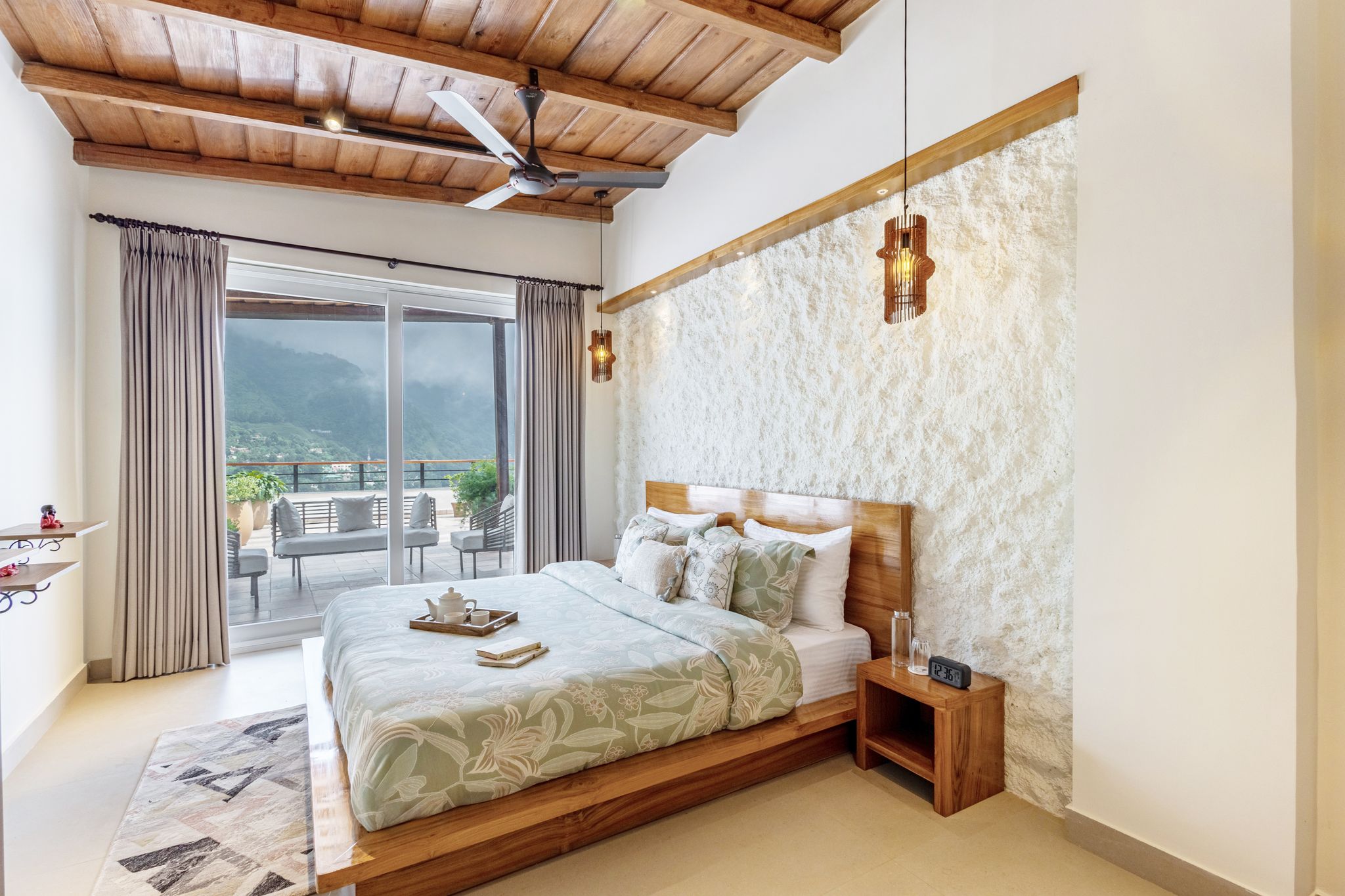 ELIVAAS 6 BHK with Balcony & Lake View | Antarmann Casa Zenith 6 BHK with Balcony & Lake View 4