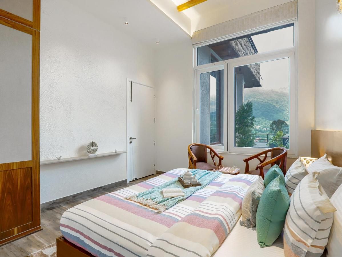 ELIVAAS 6 BHK with Balcony & Lake View | Antarmann Casa Zenith 6 BHK with Balcony & Lake View