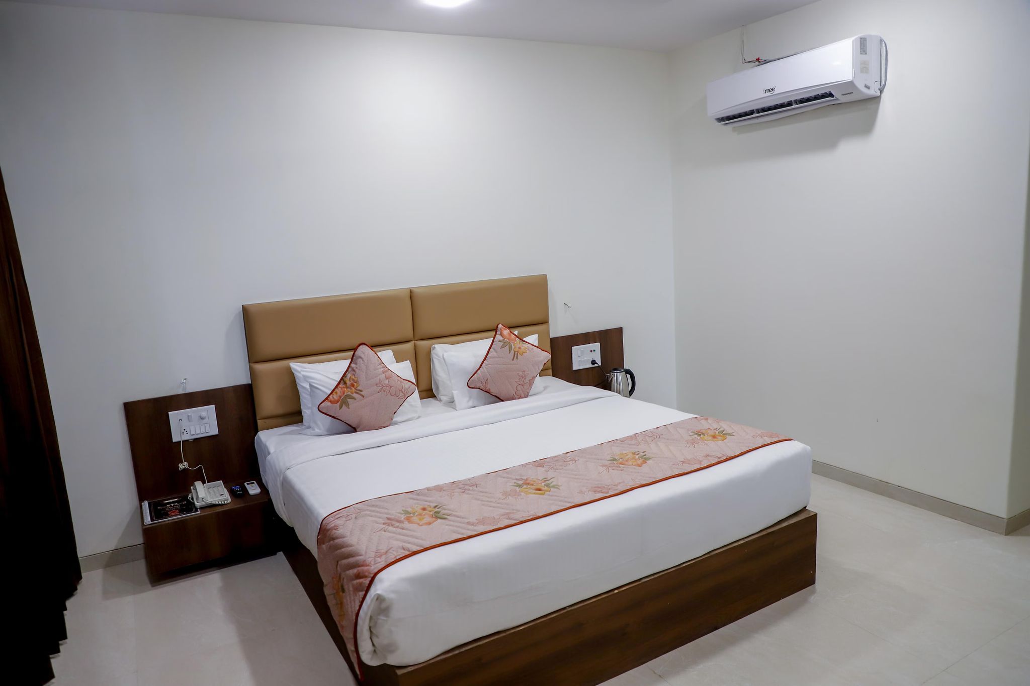 PG RESORT Emerald Suit 2