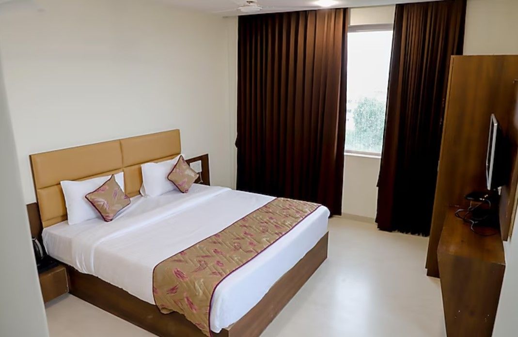 P. G. SONS HOTEL & RESORT Gold Room 2