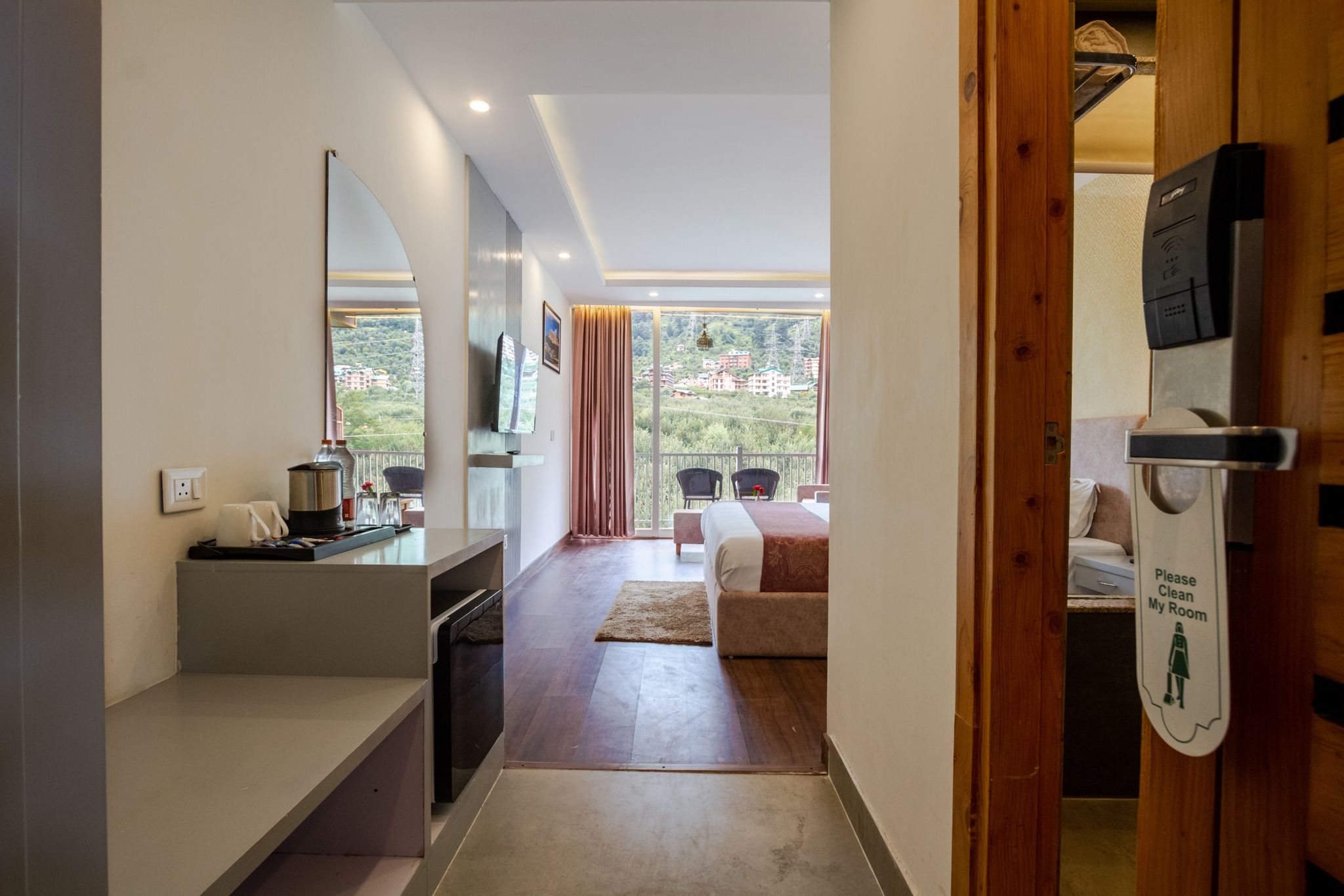 Valley View Luxury Room