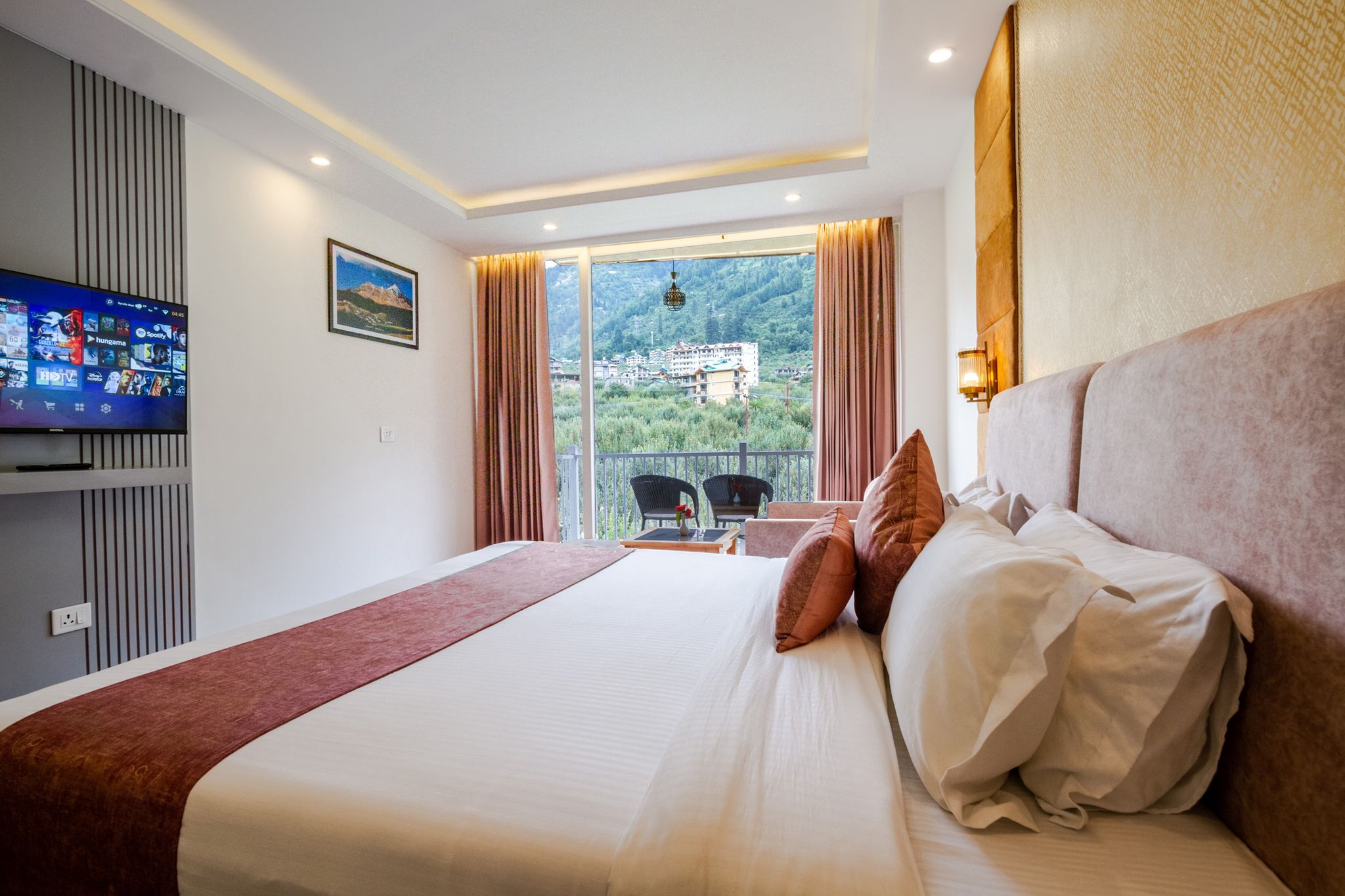 Valley View Luxury Room