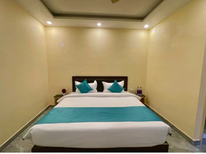 Hill View Room
