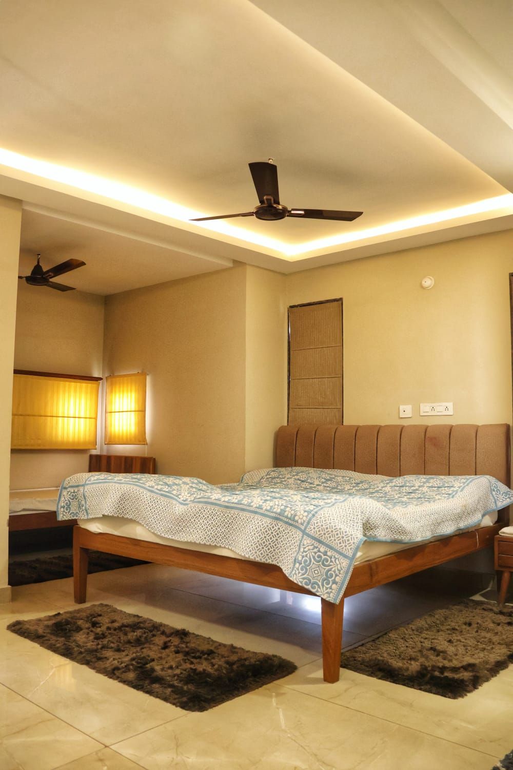 Devraha Baba Seva Ashram Super Deluxe Triple Room 2