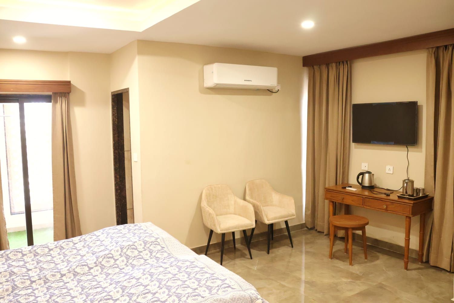 Super Deluxe Double Room